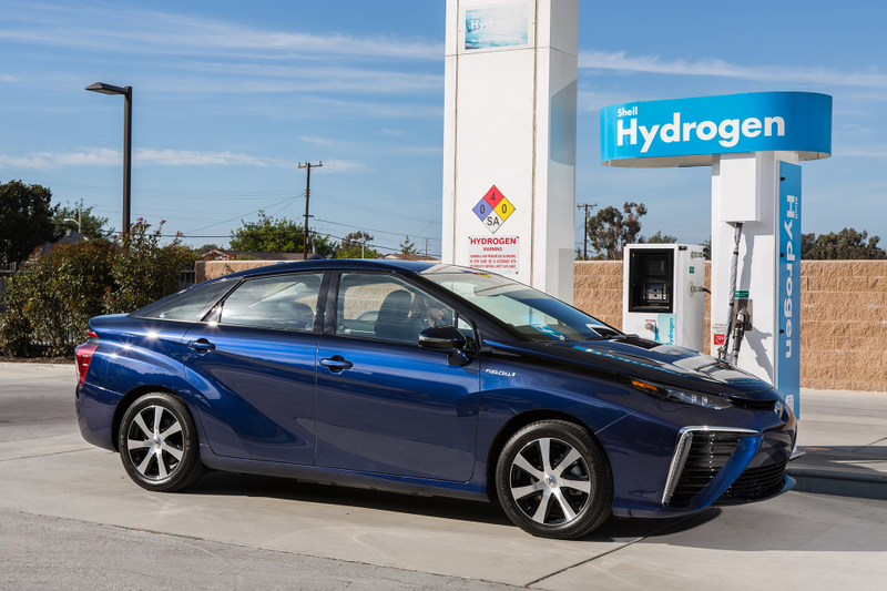 Illustration for article titled The Hydrogen Toyota Mirai Gets Three Years Of Free Fuel, Is Crazy Ugly